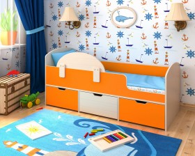 Кровать Малыш-мини с бортиком Дуб молочный/Оранжевый в Кургане - kurgan.katalogmebeli.com | фото